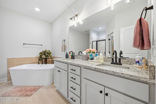 2124 Dartford Drive B, Greenville, NC 27834