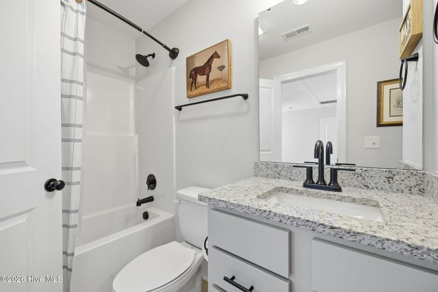 2124 Dartford Drive B, Greenville, NC 27834