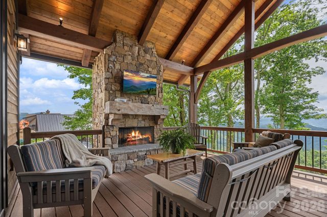 6 Valley Watch Court, Banner Elk, NC 28604