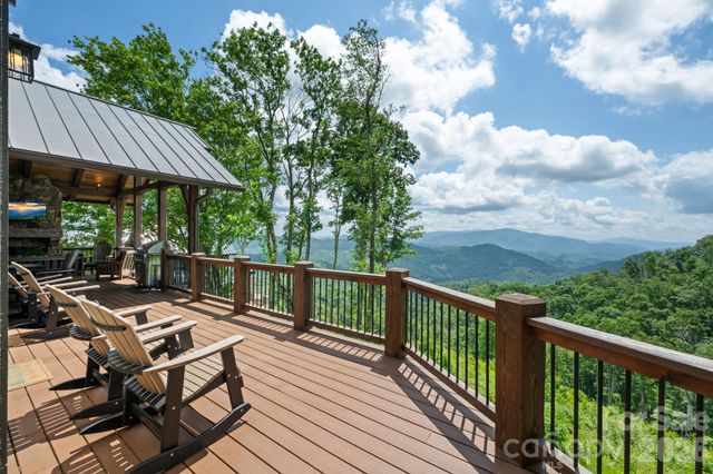6 Valley Watch Court, Banner Elk, NC 28604