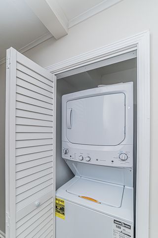 1417 N Wilke Road, Arlington Heights, IL 60004