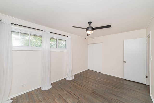 1417 N Wilke Road, Arlington Heights, IL 60004