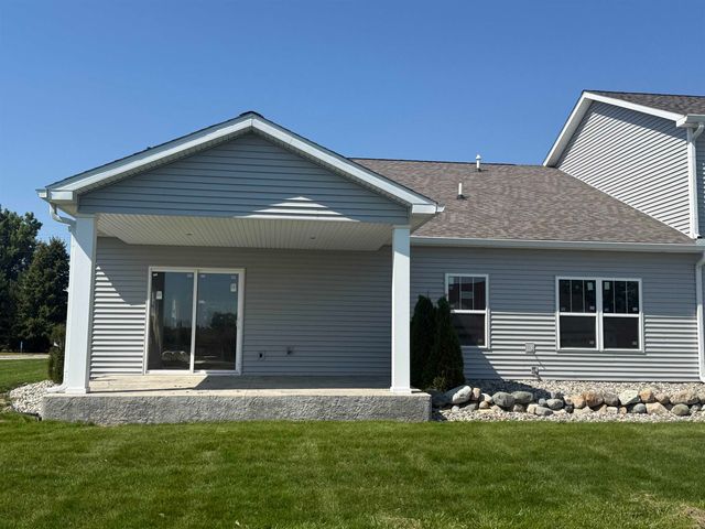 16 Cove Drive, Bay City, MI 48706