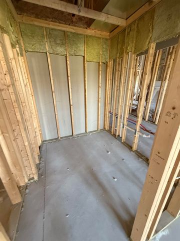 16 Cove Drive, Bay City, MI 48706