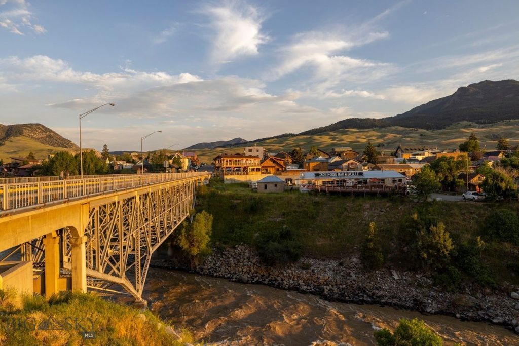 301 Spring Street, Gardiner, MT 59030 photo 24