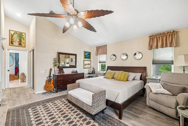 7398 Falls Road W, Boynton Beach, FL 33437