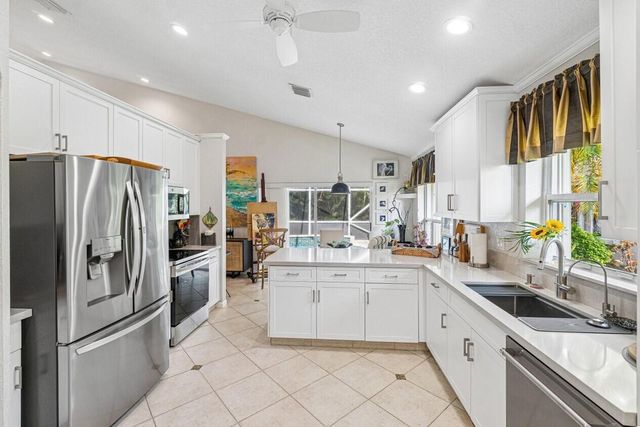 7398 Falls Road W, Boynton Beach, FL 33437