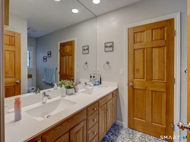 25 Amato Drive, Wethersfield, CT 06109