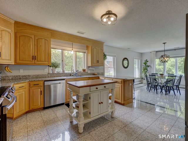 25 Amato Drive, Wethersfield, CT 06109