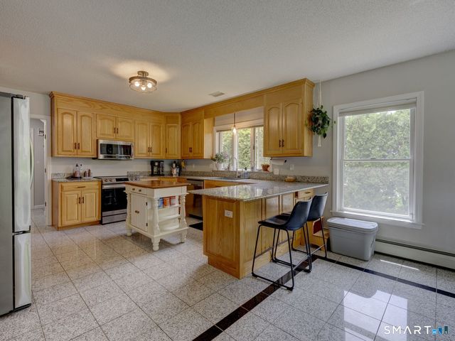 25 Amato Drive, Wethersfield, CT 06109