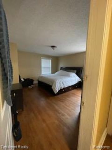 11597 Duchess Street, Detroit, MI 48224