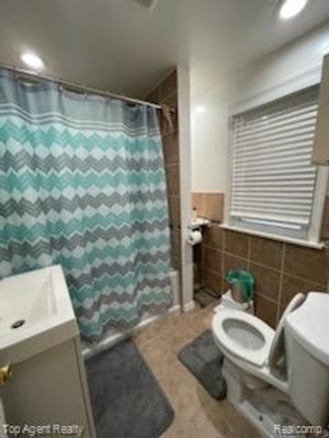 11597 Duchess Street, Detroit, MI 48224