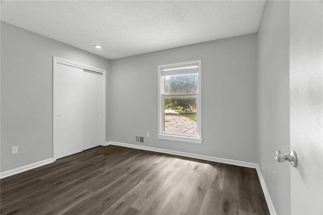 611 SW Murray Road, Lee's Summit, MO 64081