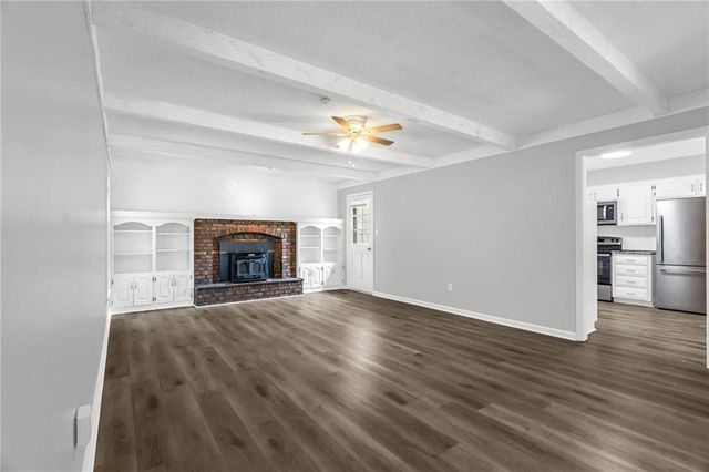 611 SW Murray Road, Lee's Summit, MO 64081