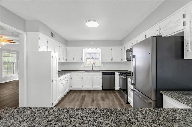 611 SW Murray Road, Lee's Summit, MO 64081