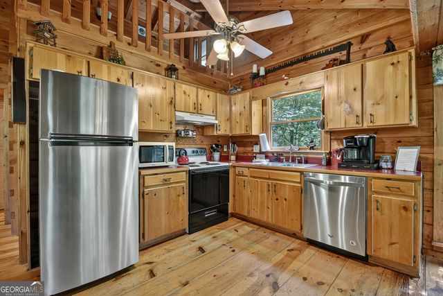 135 Tomahawk Trail, Blue Ridge, GA 30513