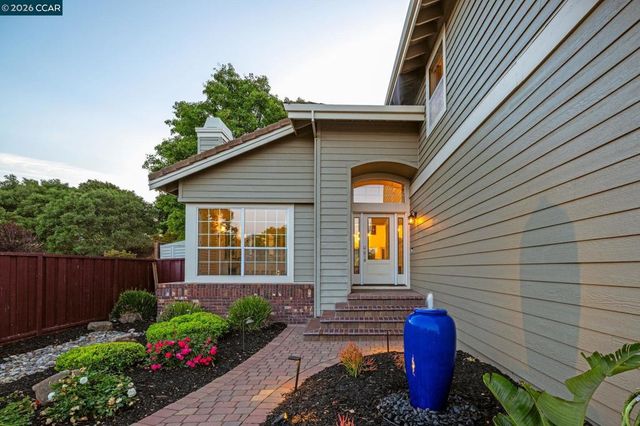 8254 Creekside Drive, Dublin, CA 94568