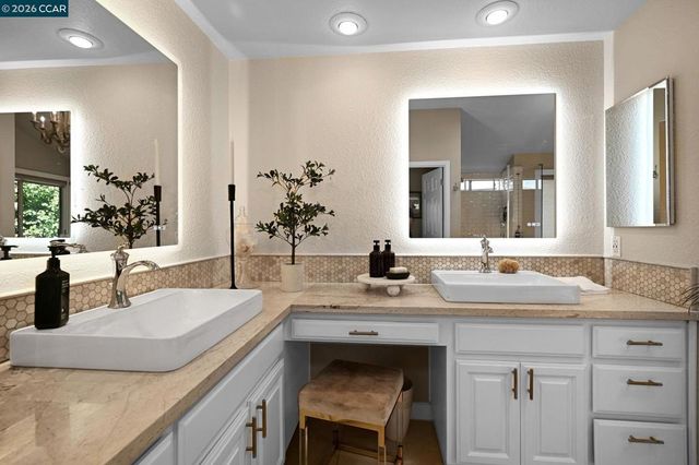 8254 Creekside Drive, Dublin, CA 94568