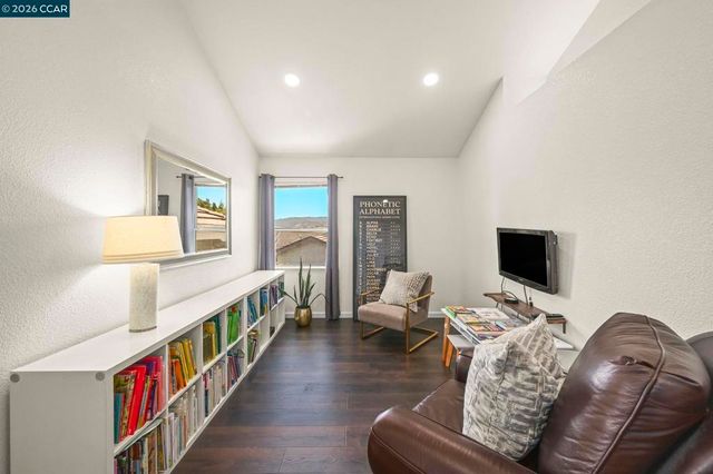 8254 Creekside Drive, Dublin, CA 94568
