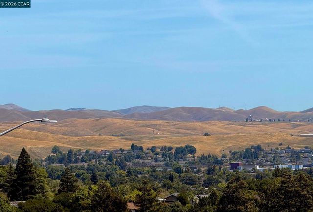 8254 Creekside Drive, Dublin, CA 94568