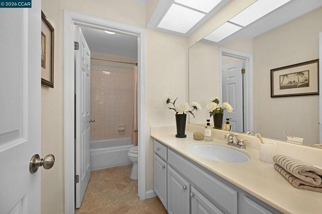 8254 Creekside Drive, Dublin, CA 94568