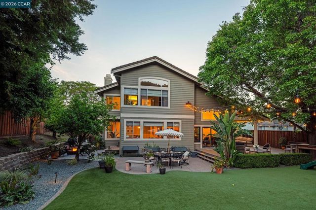 8254 Creekside Drive, Dublin, CA 94568