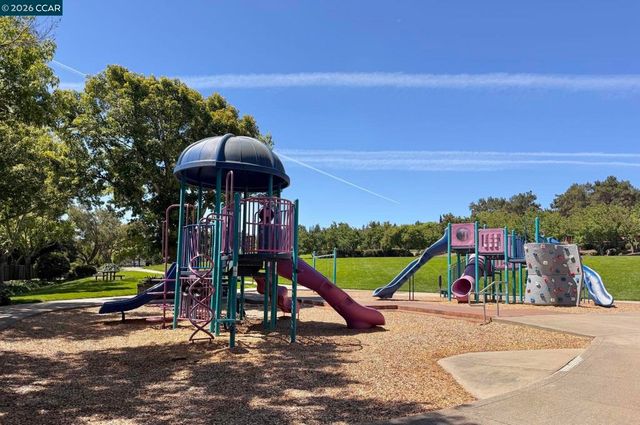 8254 Creekside Drive, Dublin, CA 94568
