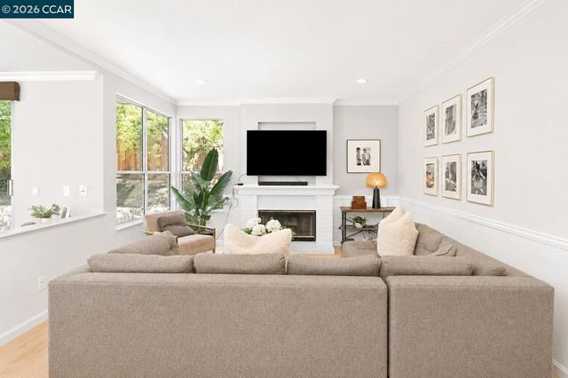 8254 Creekside Drive, Dublin, CA 94568