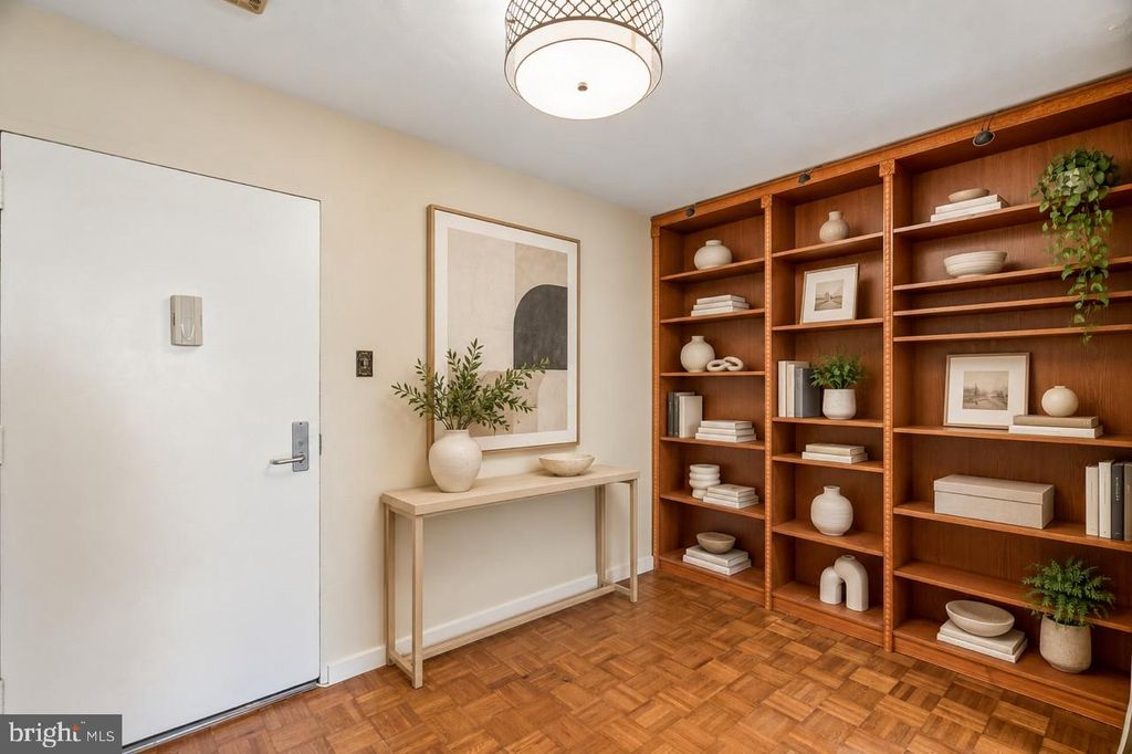 604 S WASHINGTON SQ #1308, Philadelphia, PA 19106 — photo 3