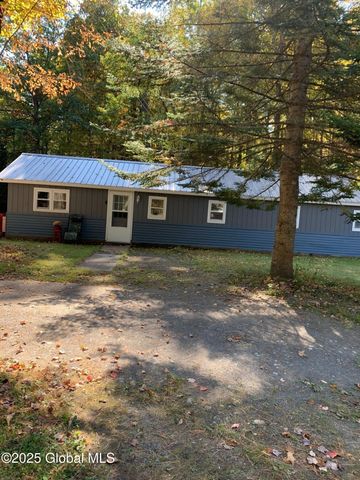 326 Middle Road, Crown Point, NY 12928