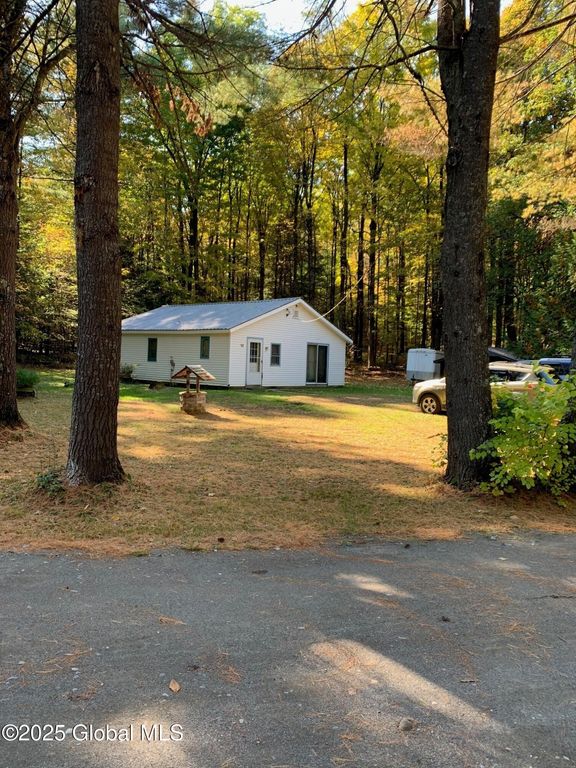 326 Middle Road, Crown Point, NY 12928