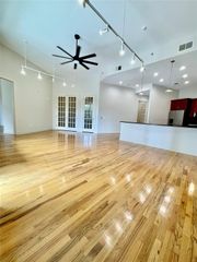 5005 Hidalgo Street 312, Houston, TX 77056