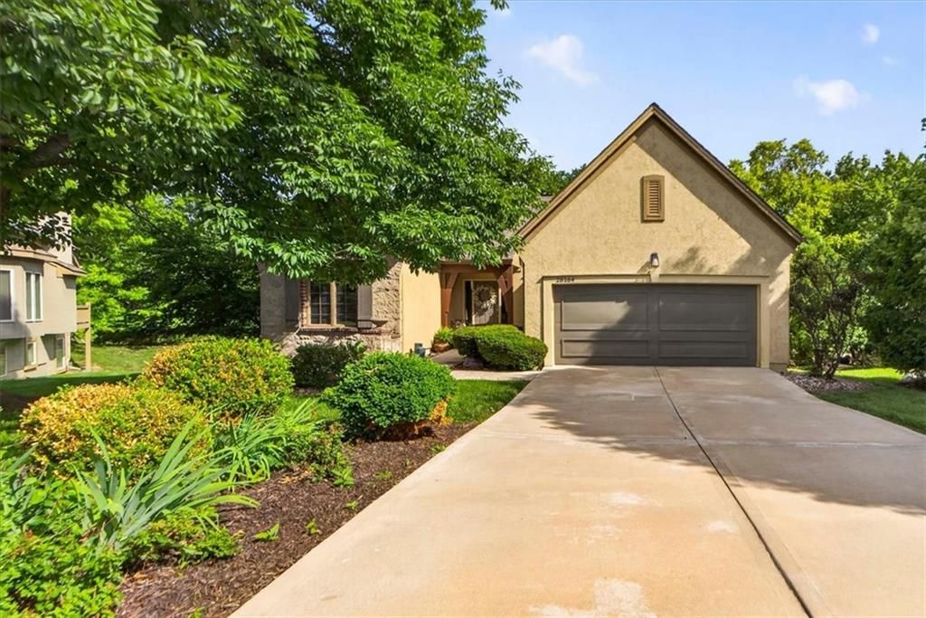 26164 W 109th Street, Olathe, KS 66061
