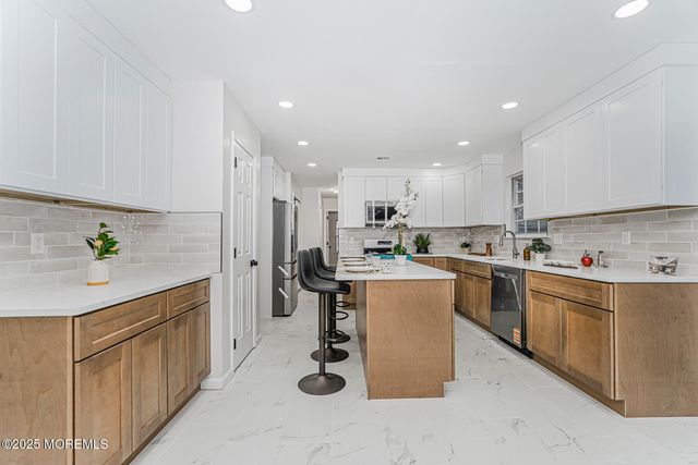 7 Willowtree Court, Barnegat, NJ 08005