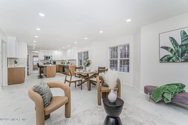 7 Willowtree Court, Barnegat, NJ 08005