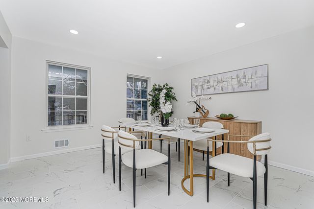 7 Willowtree Court, Barnegat, NJ 08005