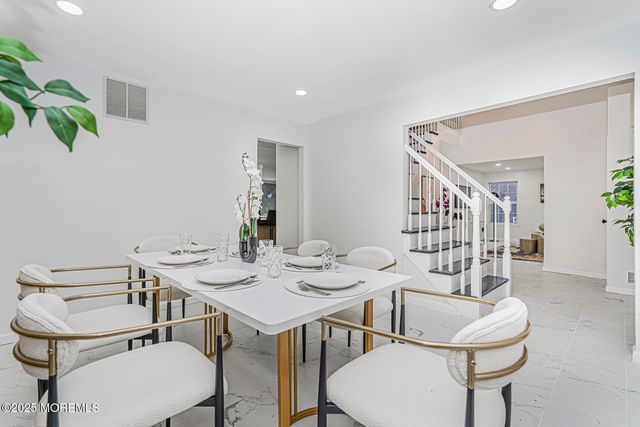 7 Willowtree Court, Barnegat, NJ 08005