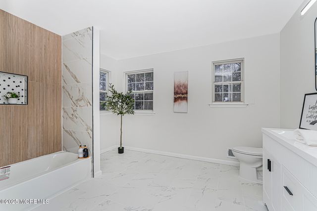 7 Willowtree Court, Barnegat, NJ 08005