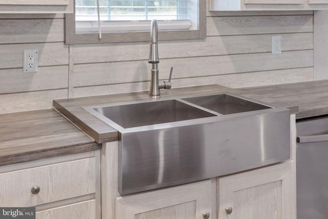 304 LUCKETTS ALY, Gordonsville, VA 22942