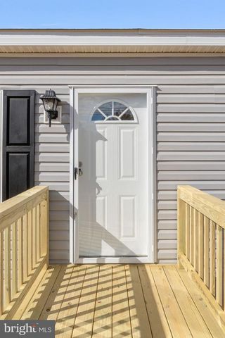 304 LUCKETTS ALY, Gordonsville, VA 22942