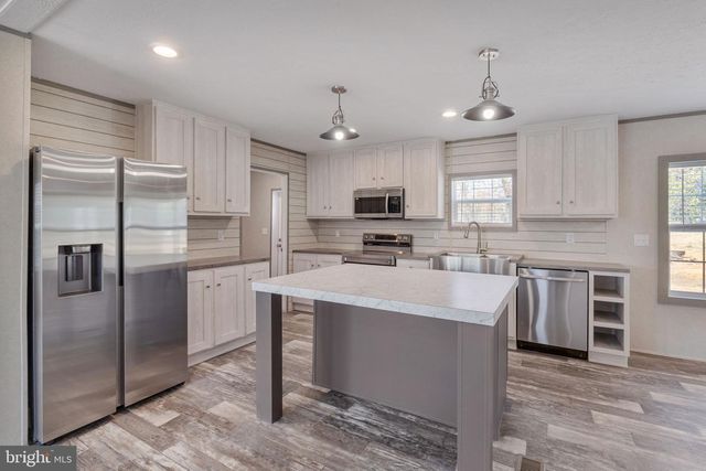 304 LUCKETTS ALY, Gordonsville, VA 22942