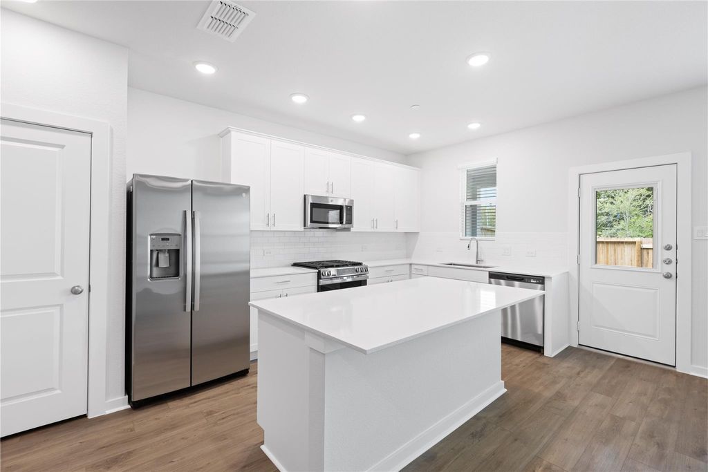 8104 Danson Lane, Pearland, TX 77584