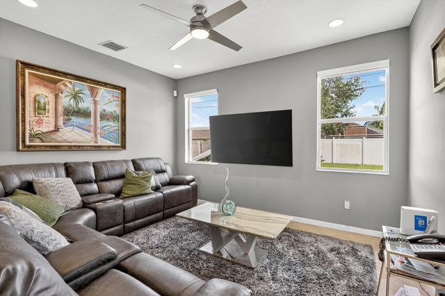 1971 SW Breezeway Street, Port St Lucie, FL 34987