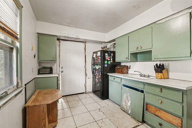 6544 Southfield Freeway, Detroit, MI 48228