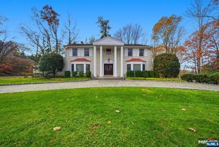 319 Truman Drive, Cresskill, NJ 07626