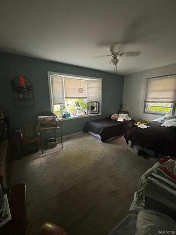 22449 Marine Avenue, Eastpointe, MI 48021