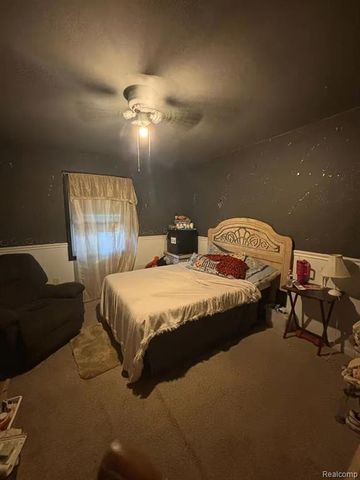 22449 Marine Avenue, Eastpointe, MI 48021