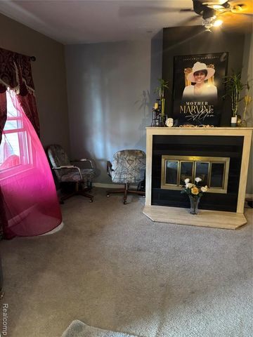 22449 Marine Avenue, Eastpointe, MI 48021