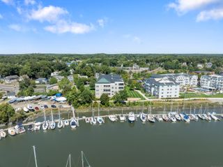 60 Maple Street APT 31, Branford, CT 06405
