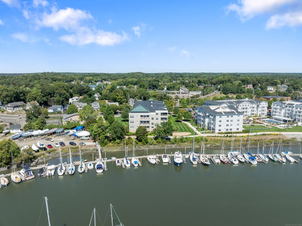 60 Maple Street APT 31, Branford, CT 06405